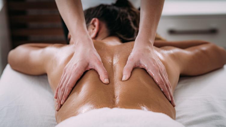 Massage Spa Panggilan 24 Jam Layanan Terbaik (Putri-Spa). Putri Spa adalah sebuah komunitas jasa kebugaran online dengan pelayanan door to door, mempunyai misi untuk membantu kebugaran customer. Ada bermacam -macam jasa pelayanan di Putri Spamulai dari pijat panggilan tradisional, massage full body, teraphis kesehatan, dan